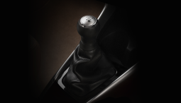 
										YARIS GLI MT (1.3 L) full									
