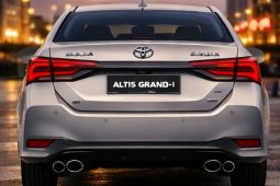 Corolla Altis Grande CVT (1.8 L) Beige Interior