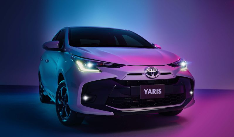 
								Yaris GLI CVT (1.3 L) SE full									