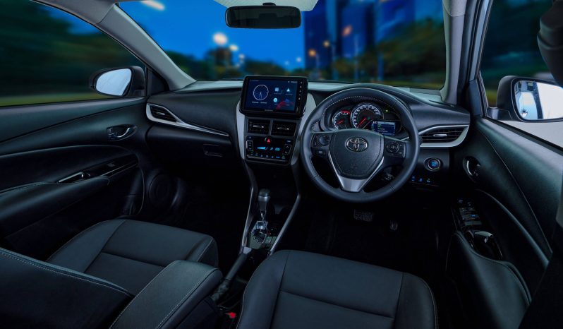 
								YARIS GLI MT (1.3 L) full									
