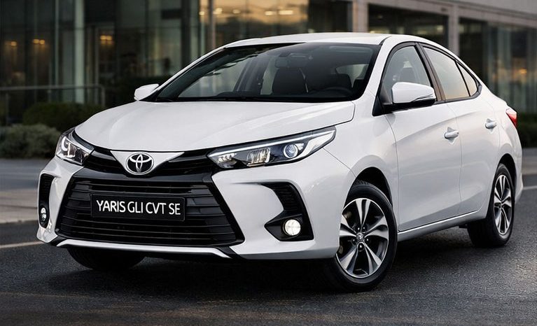 
								Yaris GLI CVT (1.3 L) SE full									