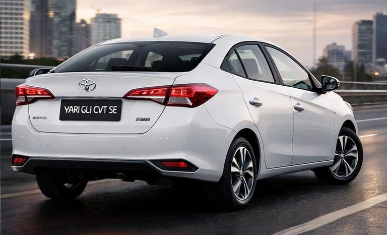 
								Yaris GLI CVT (1.3 L) SE full									