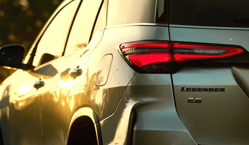
								Fortuner 4×4 A/T -Σ4 (2. 8 L Diesel ) full									
