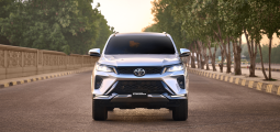 Fortuner Legender 4×4 A/T (2. 8 L Diesel )