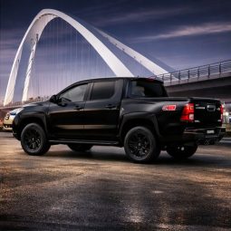 Revo 4×4 GR-S (2.8 L Diesel)