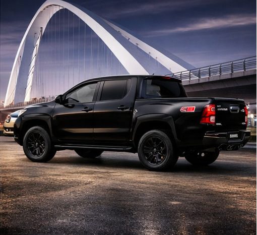 
								Revo 4×4 GR-S (2.8 L Diesel) full									