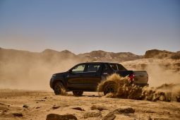 
										Hilux Revo 4×4 GR-S (2.8 L Diesel) full									